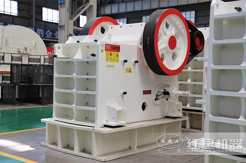 机制砂石骨料生产线主机设备--颚式破碎机 机制砂石骨料生产线主机设备--颚式破碎机