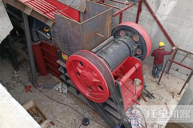 颚式破碎机 颚式破碎机