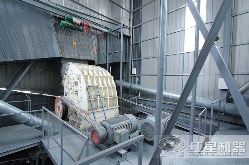 锤式破碎机现场 锤式破碎机现场