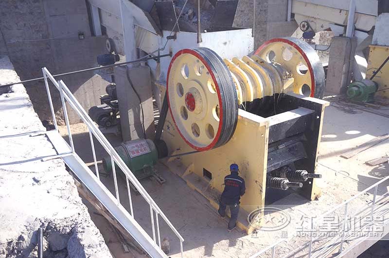 PE1200x1500颚式破碎机 PE1200x1500颚式破碎机