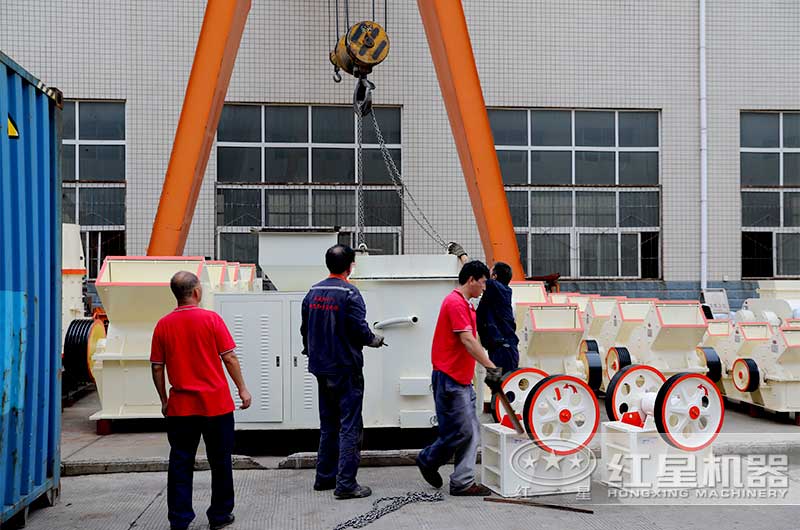 易彩堂厂家小型破碎机发货 易彩堂厂家小型破碎机发货