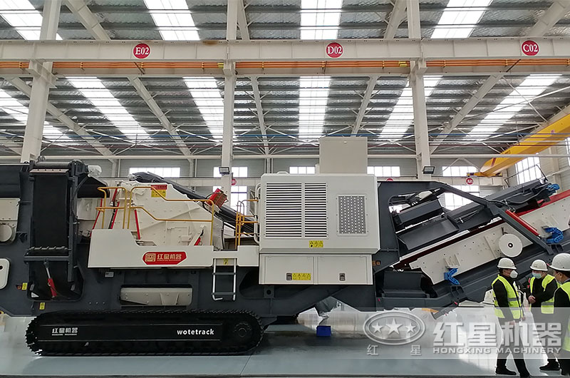 履带移动反击式破碎机 履带移动反击式破碎机