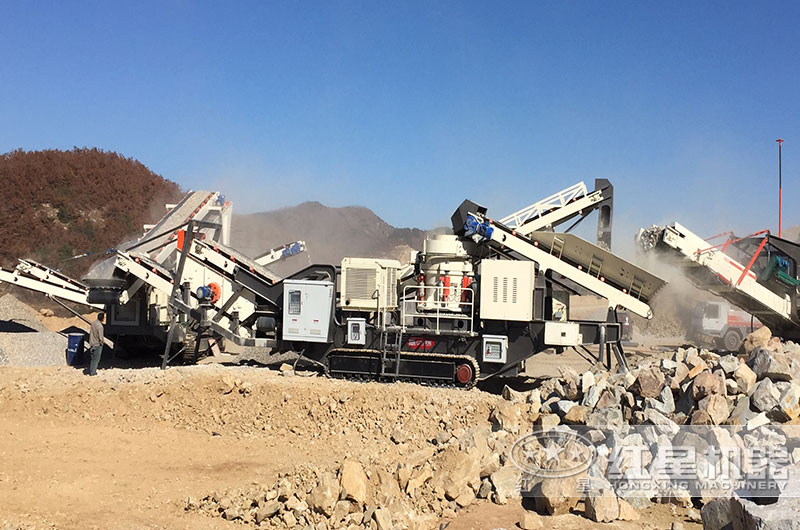 时产300吨移动破碎生产线现场 时产300吨移动破碎生产线现场