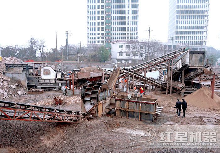 2台移动破碎机组合生产 2台移动破碎机组合生产