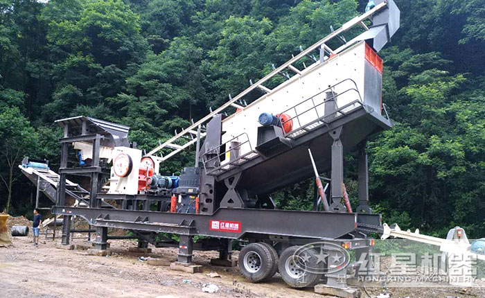 轮胎式破碎机+颚式破碎机+圆锥式破碎机 轮胎式破碎机+颚式破碎机+圆锥式破碎机