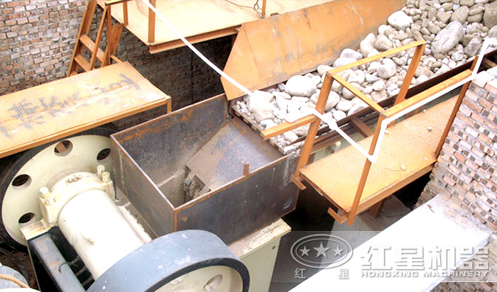 150x750颚式破碎机进料口 150x750颚式破碎机进料口