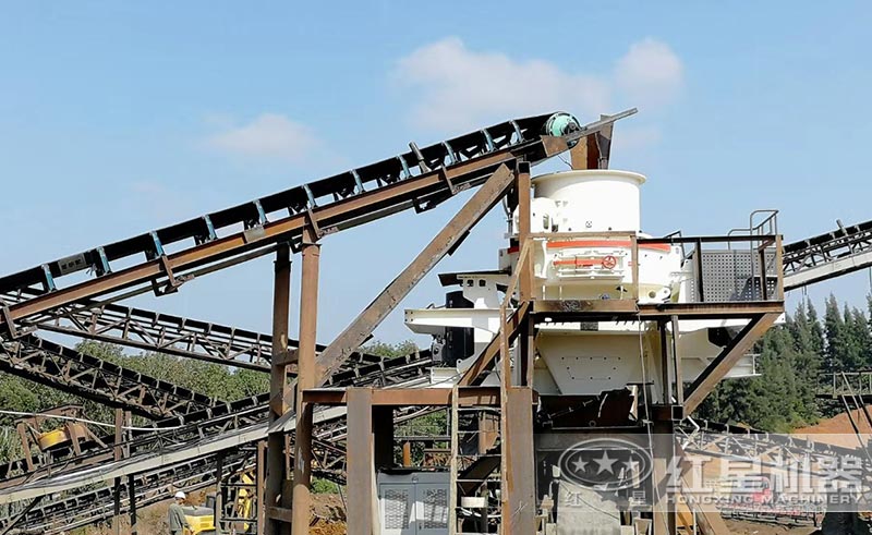 河石制砂设备安装现场 河石制砂设备安装现场