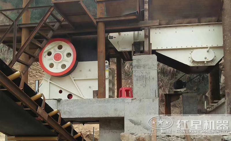 石灰石破碎加工设备——颚式破碎机 石灰石破碎加工设备——颚式破碎机