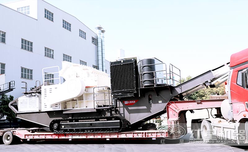 客户定制的时产300吨的履带式移动破碎机发货图 客户定制的时产300吨的履带式移动破碎机发货图