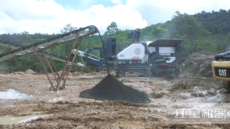 移动式煤炭粉碎机就地可开展作业 移动式煤炭粉碎机就地可开展作业