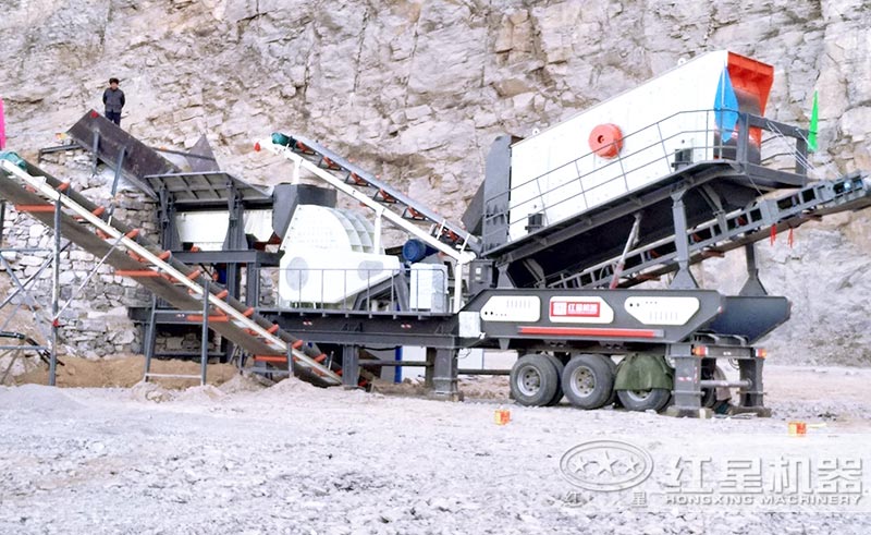 移动式大型石子粉碎机现场 移动式大型石子粉碎机现场