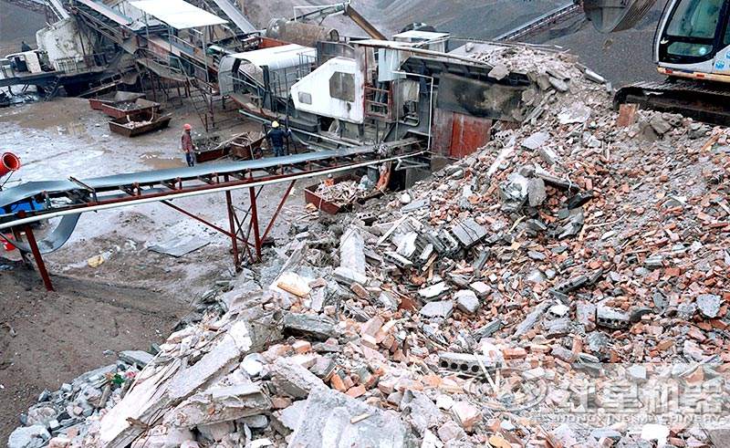 大型建筑垃圾破碎现场 大型建筑垃圾破碎现场