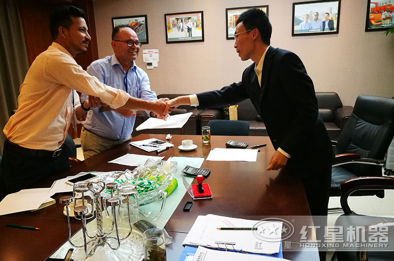 易彩堂与用户签约现场 易彩堂与用户签约现场