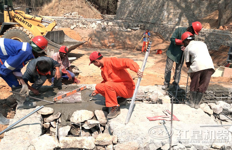 常见的路面破碎作业现场 常见的路面破碎作业现场