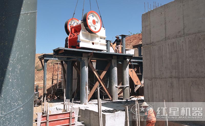 HDX德版连体颚式破碎机安装图 HDX德版连体颚式破碎机安装图