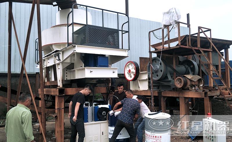 配置较简单的生产线安装现场 配置较简单的生产线安装现场