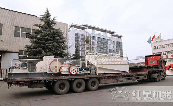 易彩堂对辊式破碎机发货中 易彩堂对辊式破碎机发货中