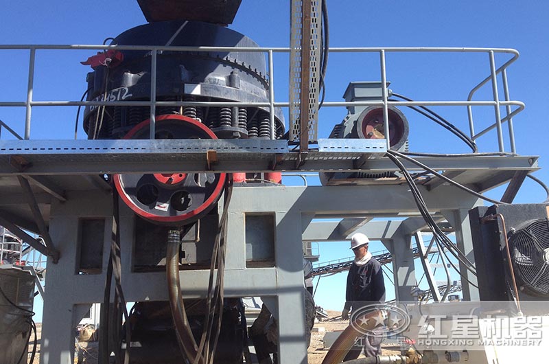 液压圆锥式破碎机安装现场 液压圆锥式破碎机安装现场