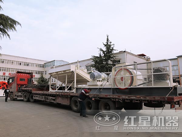 易彩堂对辊式破碎机发货图 易彩堂对辊式破碎机发货图