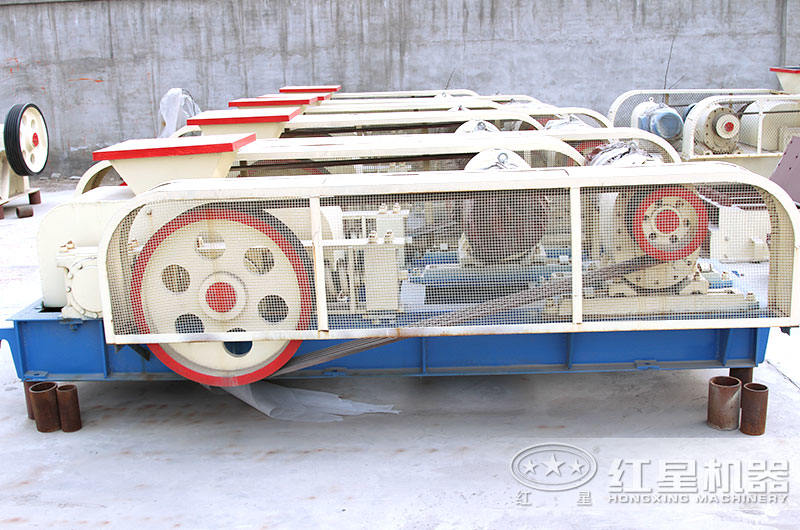 对辊式制砂机车间现货 对辊式制砂机车间现货