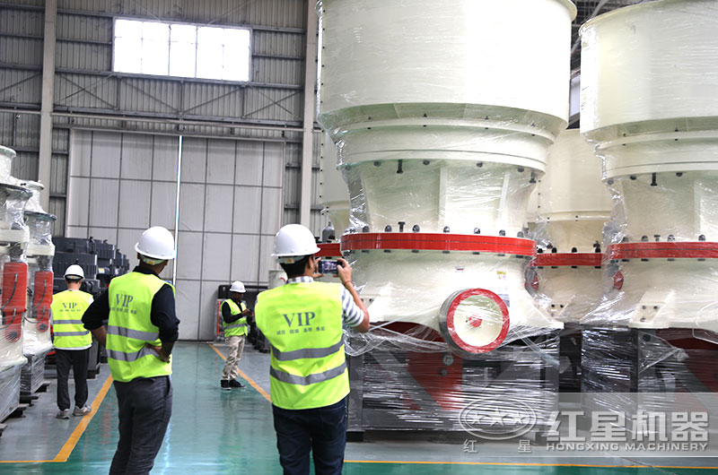 圆锥式碎石机 圆锥式碎石机