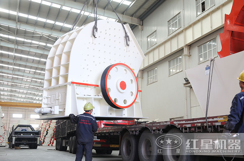 重锤式破碎机车间照 重锤式破碎机车间照