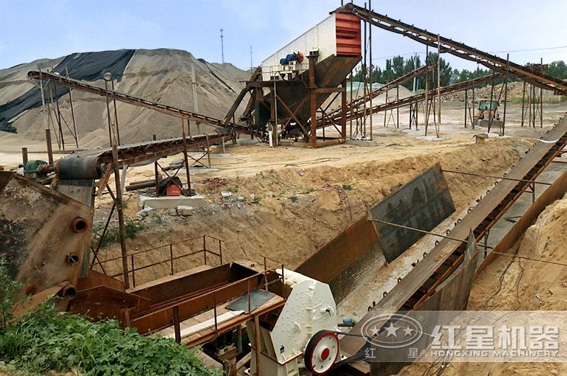 固定式锤式破碎机工作现场 固定式锤式破碎机工作现场