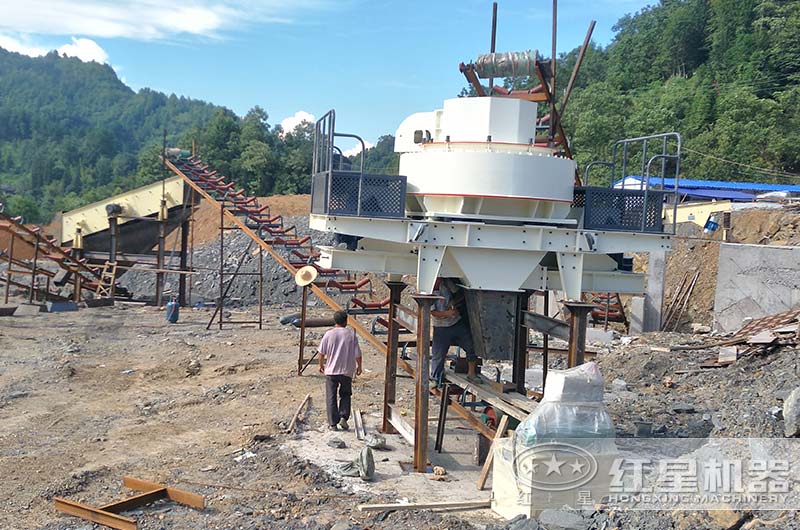 煤矸石磕石机生产现场 煤矸石磕石机生产现场