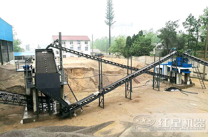 废旧石料制砂现场图 废旧石料制砂现场图