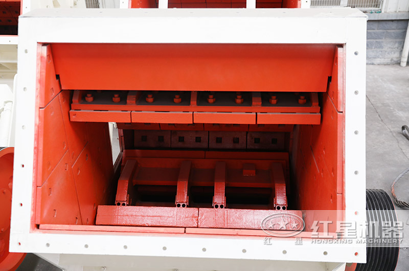 反击式破碎机内部结构 反击式破碎机内部结构