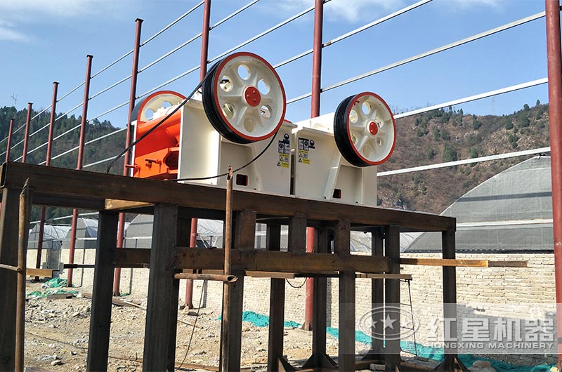 小型颚式破碎机现场实拍 小型颚式破碎机现场实拍