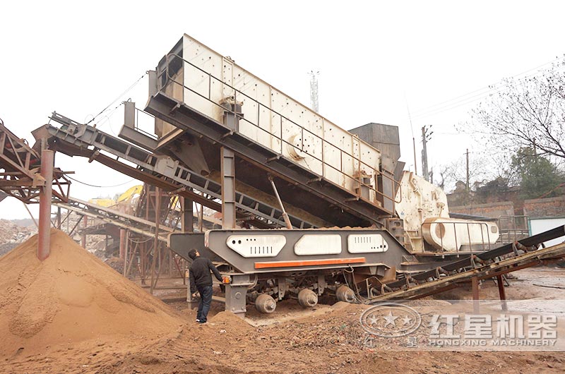 轮胎移动建筑垃圾破碎机 轮胎移动建筑垃圾破碎机