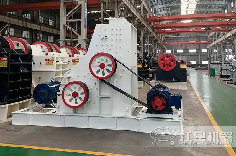 双级粉碎机车间实拍 双级粉碎机车间实拍