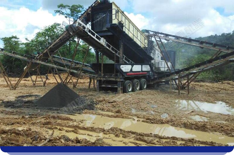 移动式破碎机现场 移动式破碎机现场