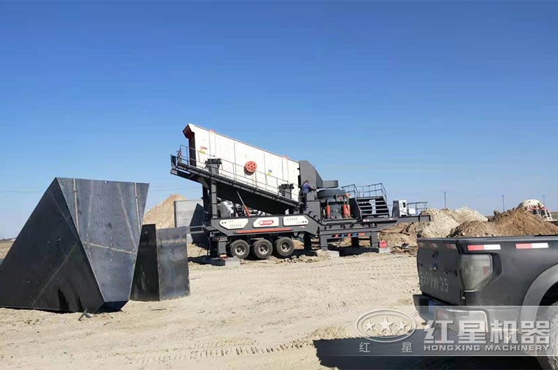 轮胎圆锥破振动筛移动破碎站 轮胎圆锥破振动筛移动破碎站