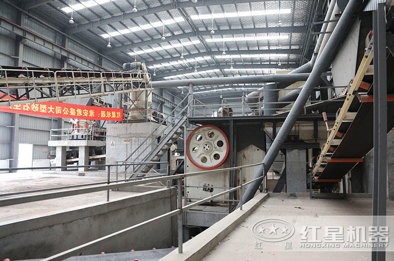 颚式破碎机现场 颚式破碎机现场