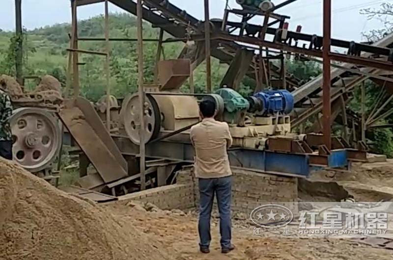 对辊式制砂机 对辊式制砂机