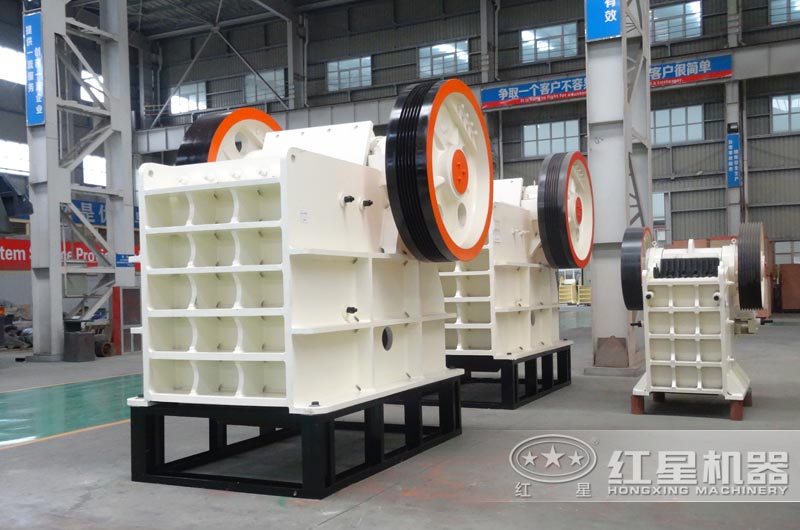 颚式破碎机是通用的粗破设备 颚式破碎机是通用的粗破设备