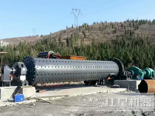 球磨机现场 球磨机现场