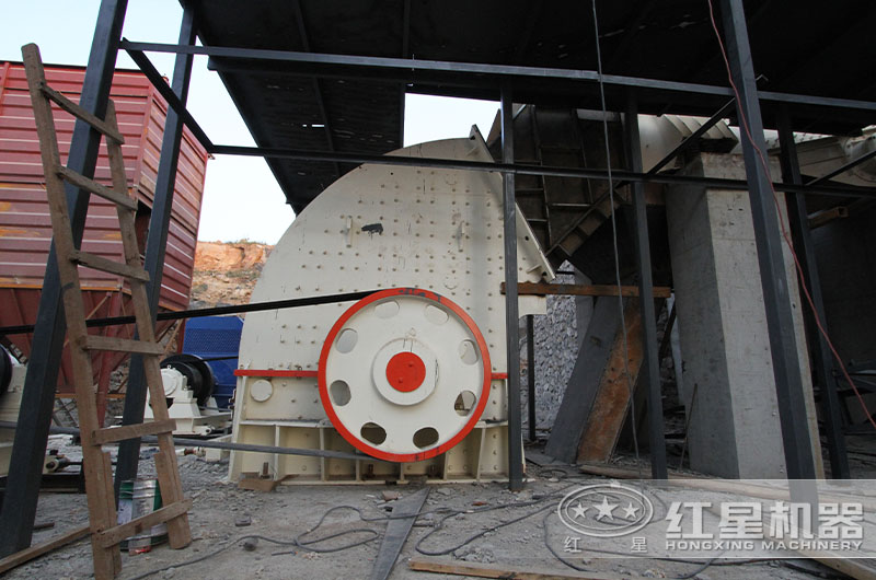 重锤式粉碎机作业现场 重锤式粉碎机作业现场