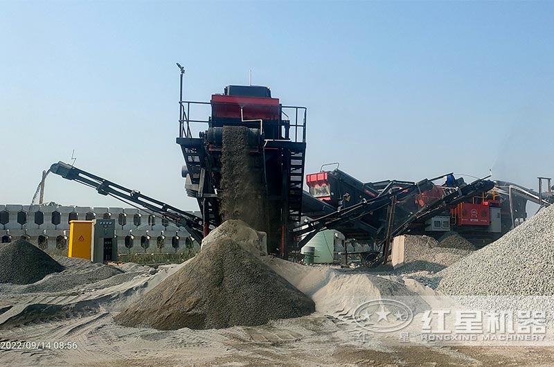 鹤伊高速砂石项目生产现场 鹤伊高速砂石项目生产现场