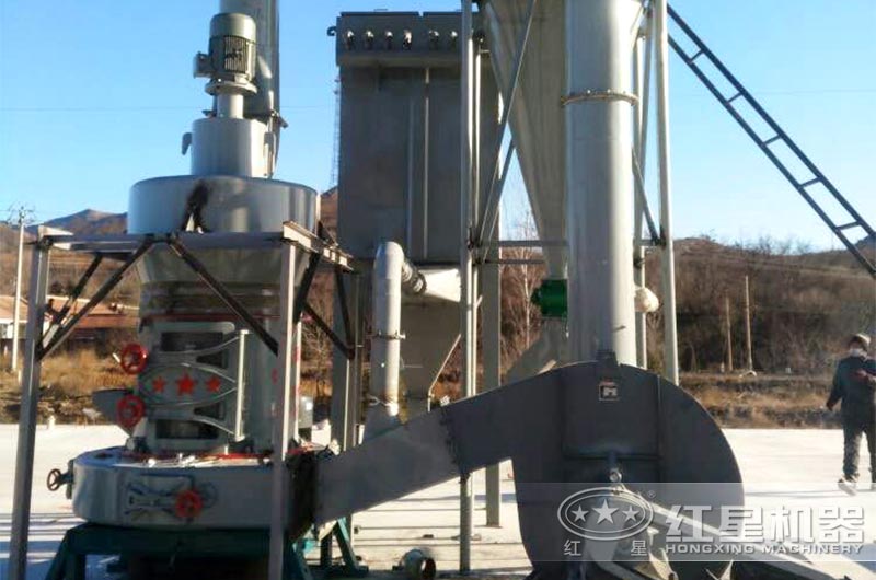 雷蒙磨机现场实拍一 雷蒙磨机现场实拍一