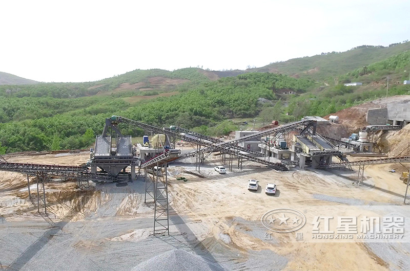 客户时产600吨石料生产线现场 客户时产600吨石料生产线现场