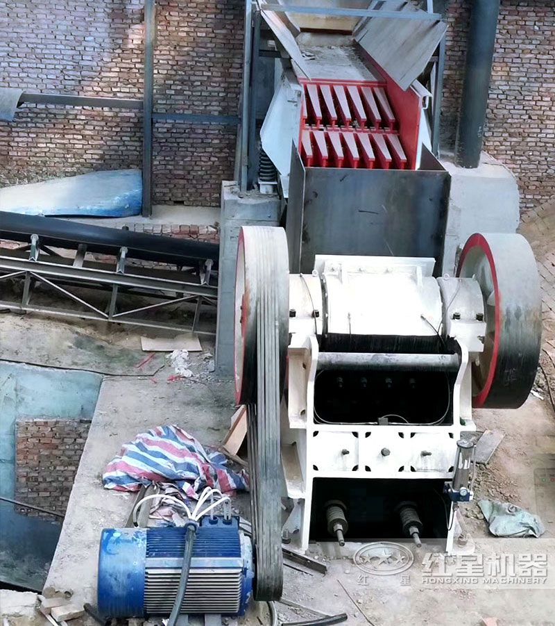 粗碎选用颚式破碎机 粗碎选用颚式破碎机