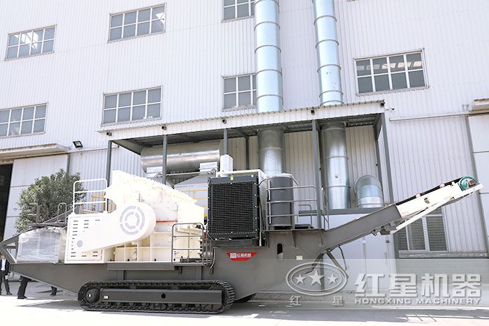 履带移动制砂机,有履带移动破碎机搭载细碎机组成