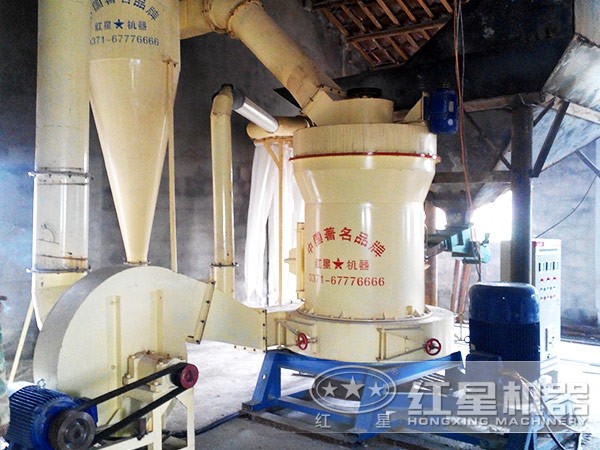 1200目锰矿磨粉机现场作业图 1200目锰矿磨粉机现场作业图