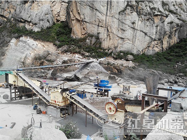 破碎现场作业图 破碎现场作业图