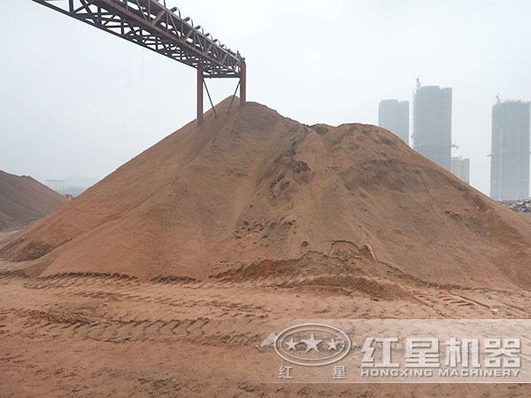 人工制砂现场 人工制砂现场