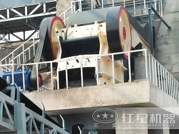 砂石厂PE颚式破碎机现场作业 砂石厂PE颚式破碎机现场作业