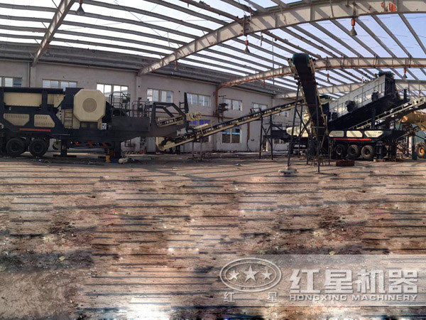 HX轮胎颚破移动破碎站现场作业图 HX轮胎颚破移动破碎站现场作业图